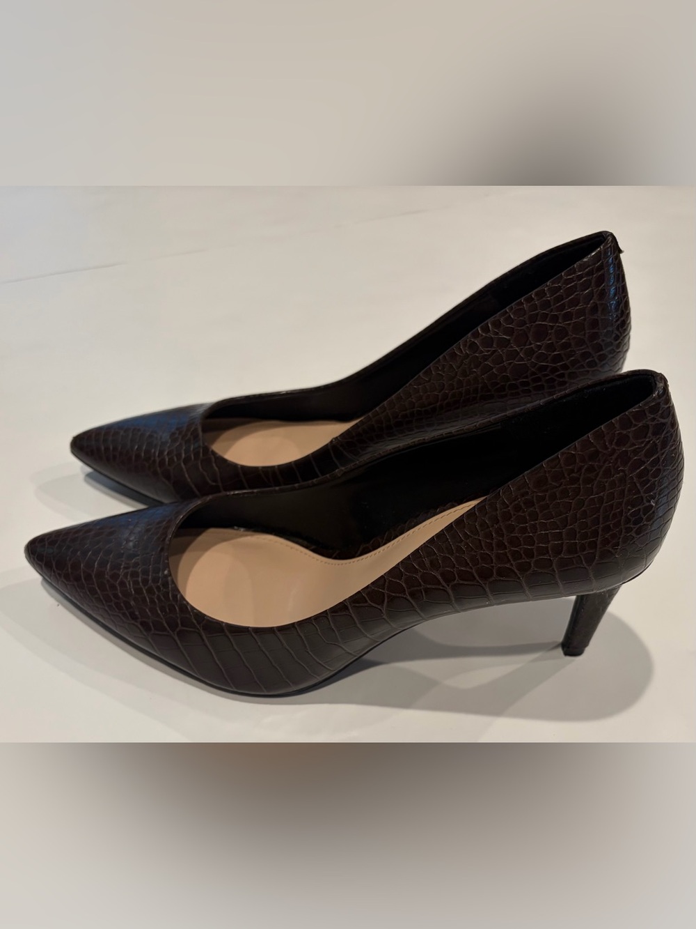 Kelly & Katie Pumps Size 9M Croc Embossed Patent Pointed Toe Block Heel Shoes